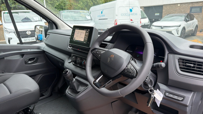 Renault Trafic Swb Diesel SH30 Blue dCi 150 High Roof Advance [Safety] Van - Image 16